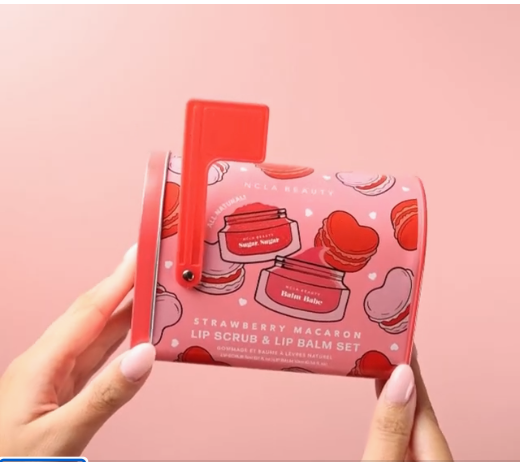 Strawberry Macaron Valentine's Day Lip Care Set