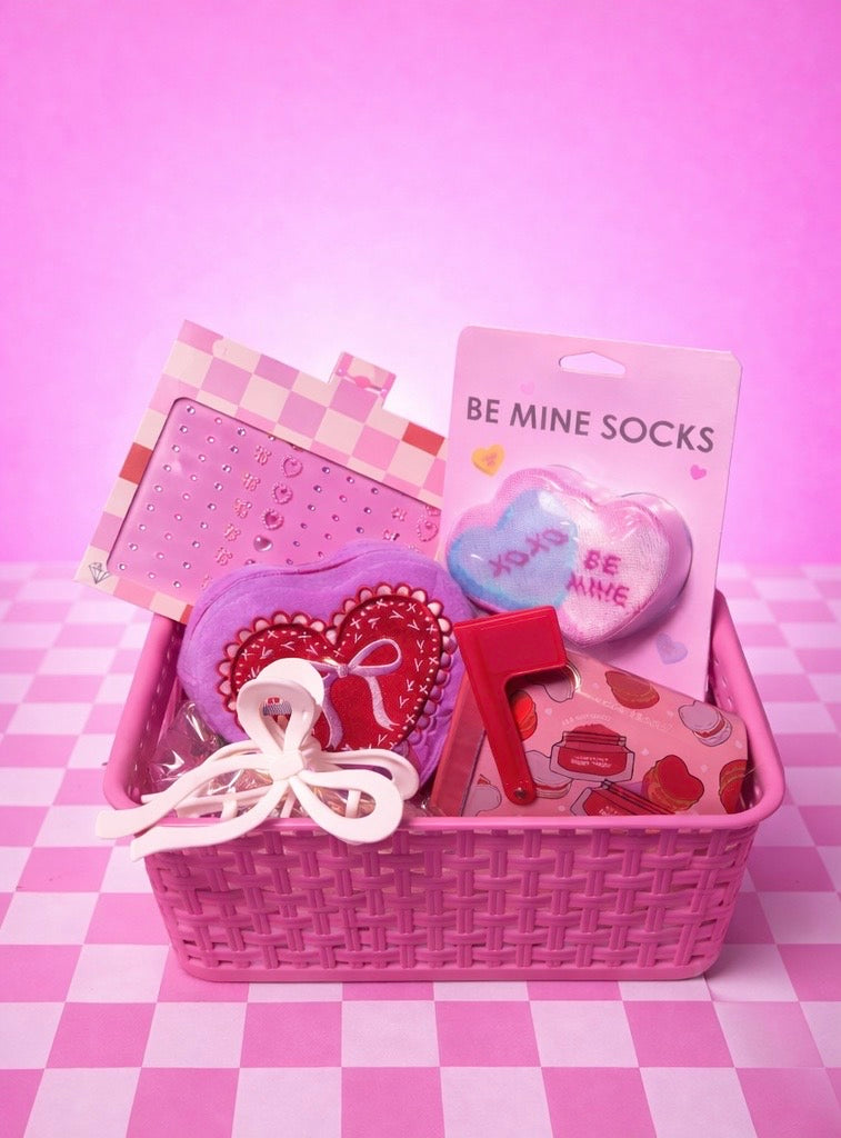 Tween/Teen Valentines Day Pink Heart Basket